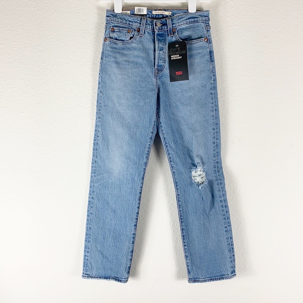 Levi’s Wedgie Straight Distressed Denim Jeans NWT 25
